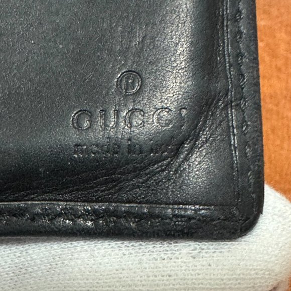 Authentic Vintage Gucci Dark Blue Soft Leather Bi-fold Wallet - Picture 16 of 16